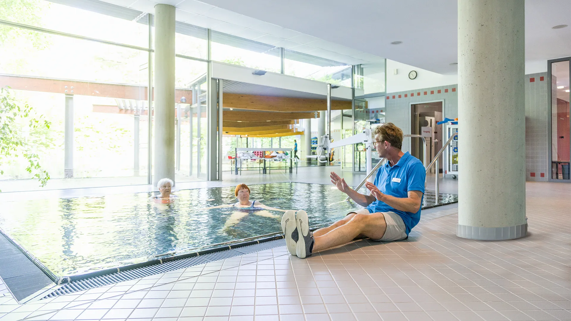 Kaiser-Karl-Klinik Reha Reha Therapie Schwimmbad Trainer